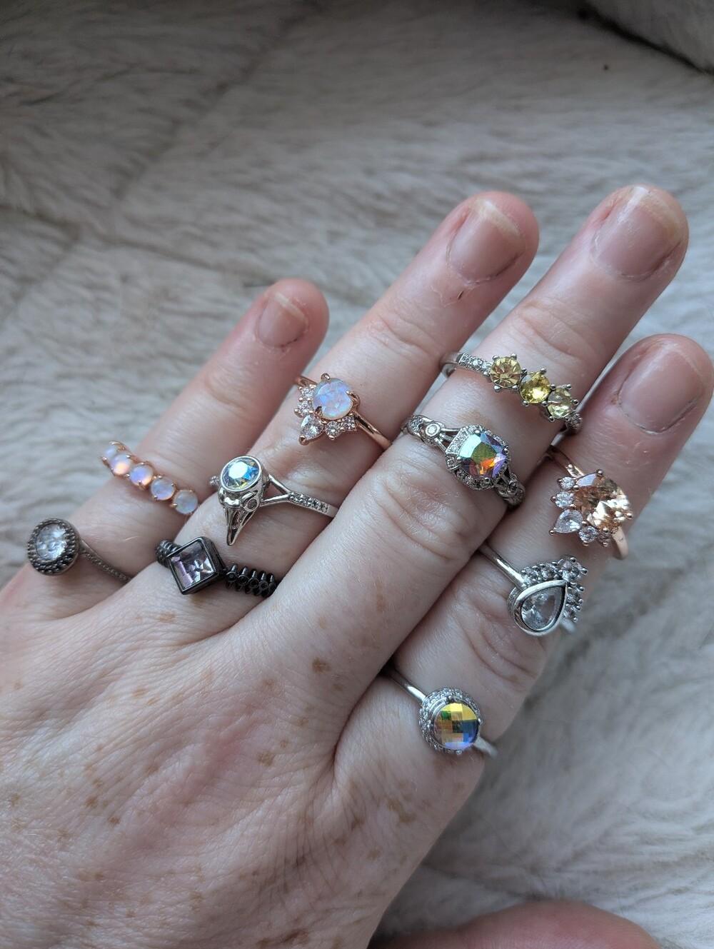 Lot Of Fragrant Jewels Rings